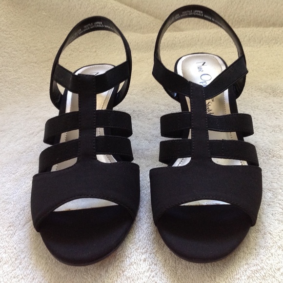 Nu Options Ladies Low Heels - Picture 2 of 4